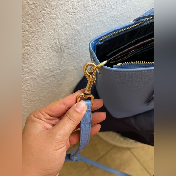 Tommy Hilfiger Hydrangea Blue Purse - Picture 7 of 12